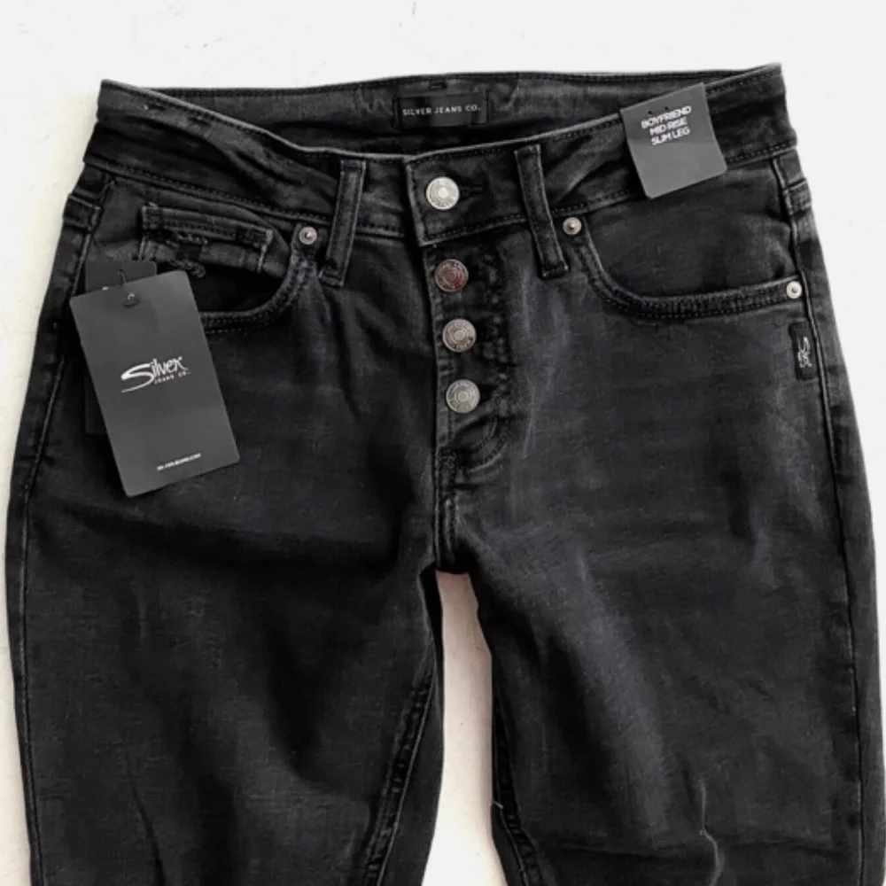 Silver Jeans knees measures