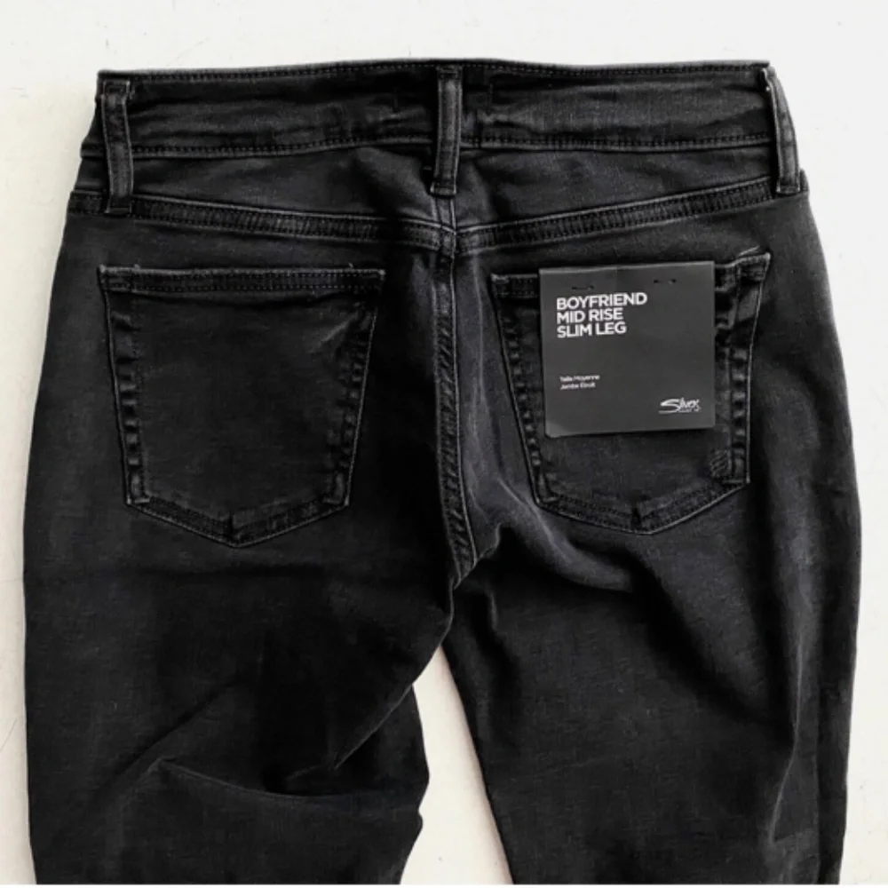 Silver Jeans black actually