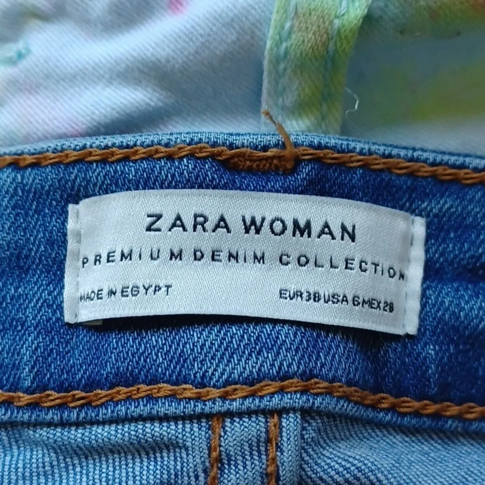 Zara leave comment