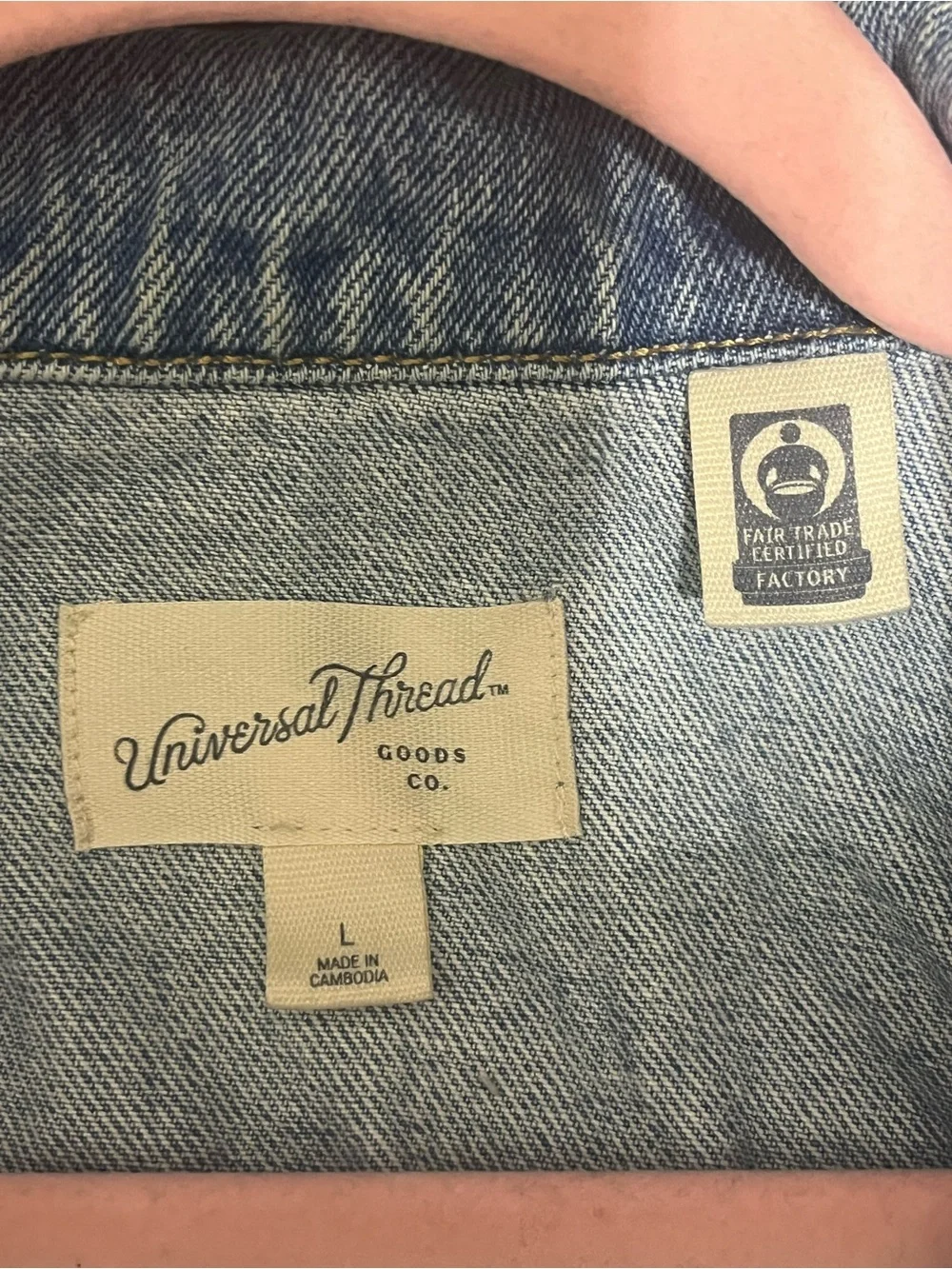 Universal Thread cropped light