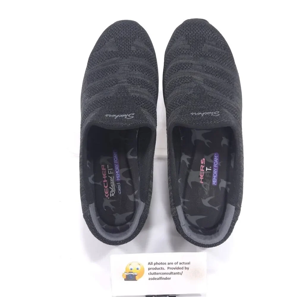 Skechers gently used