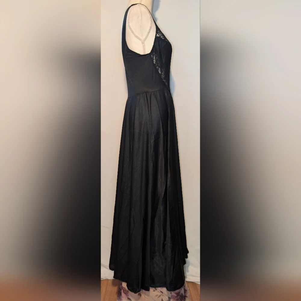 Undercover elegant black