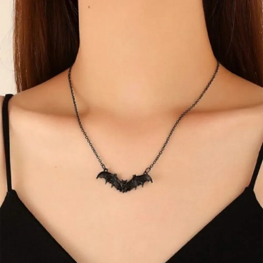 BLACK FLYING BAT VAMPIRE UNISEX PENDANT NECKLACE CHOKER