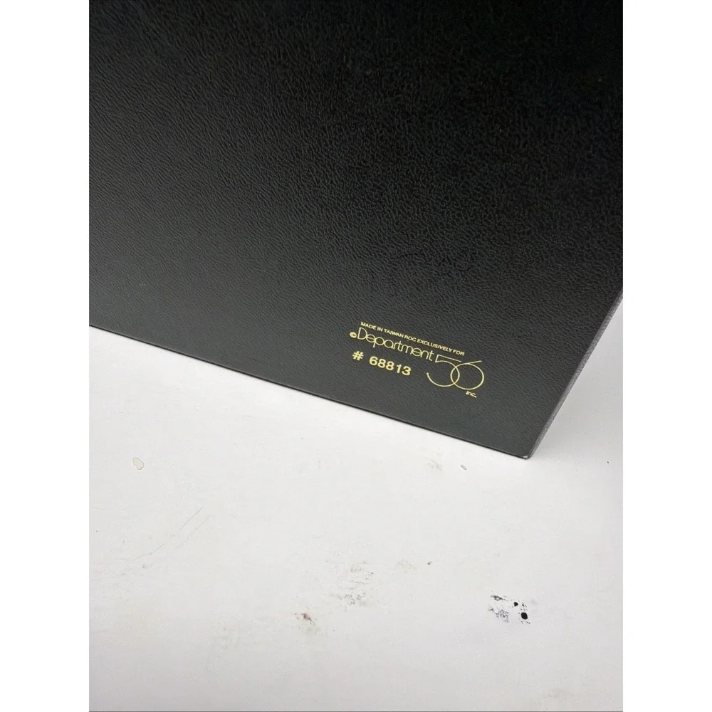 Department 56 preowned figurines