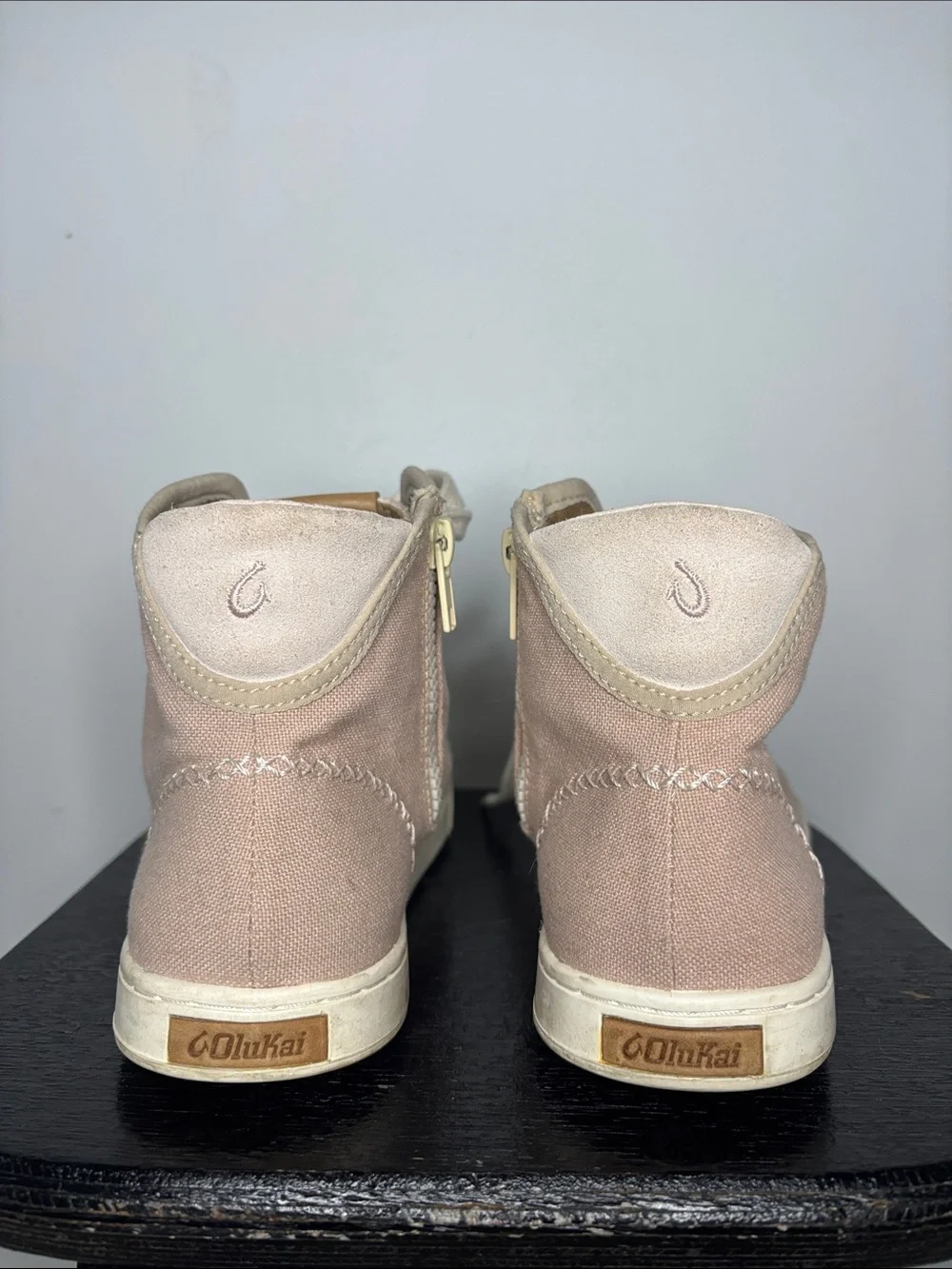 OluKai casual high