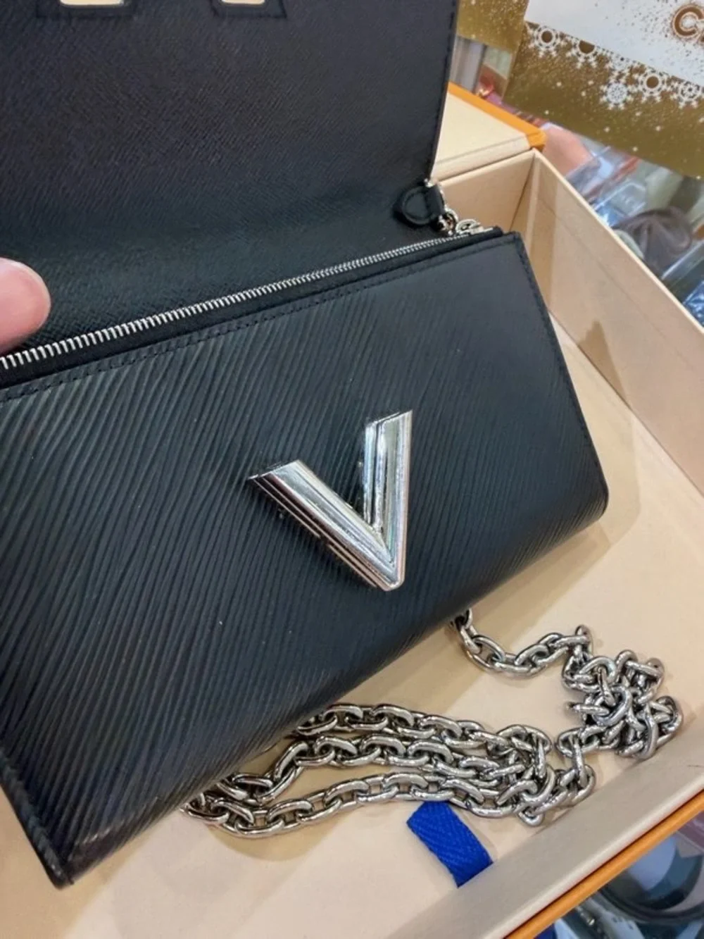 Louis Vuitton compact black