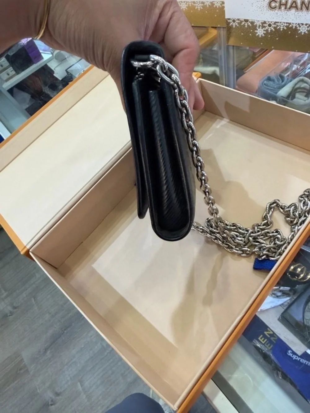 Louis Vuitton compact black