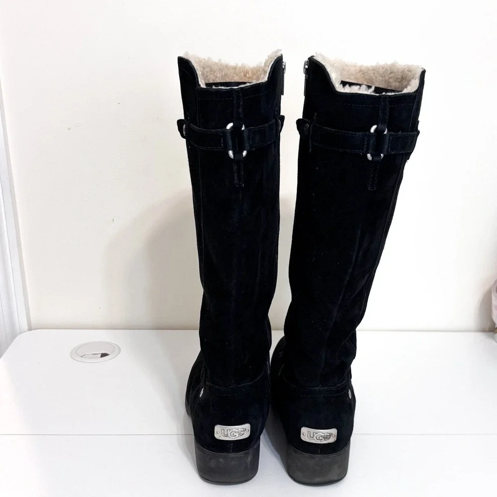 UGG excellent size