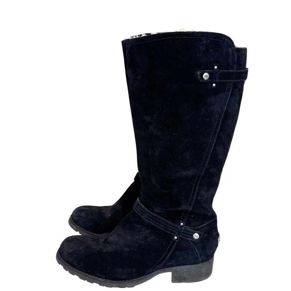 UGG excellent size