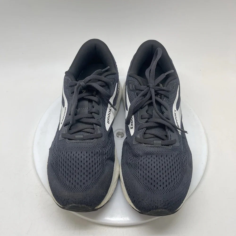 Brooks size womens