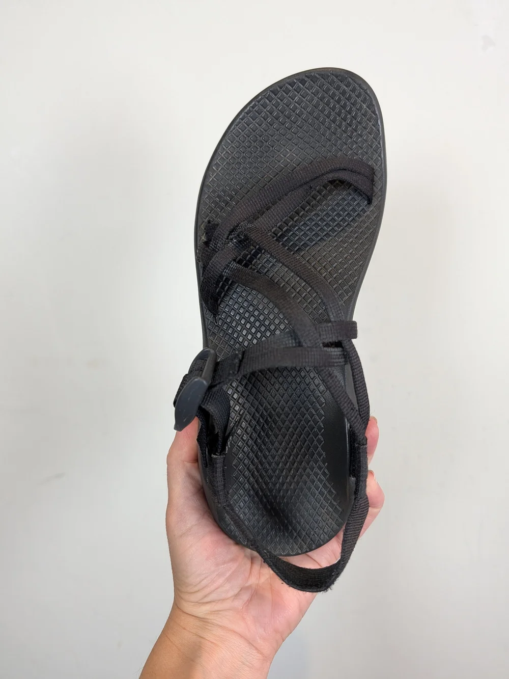 Chaco Black Strappy Outdoor Sandals, Size 8
