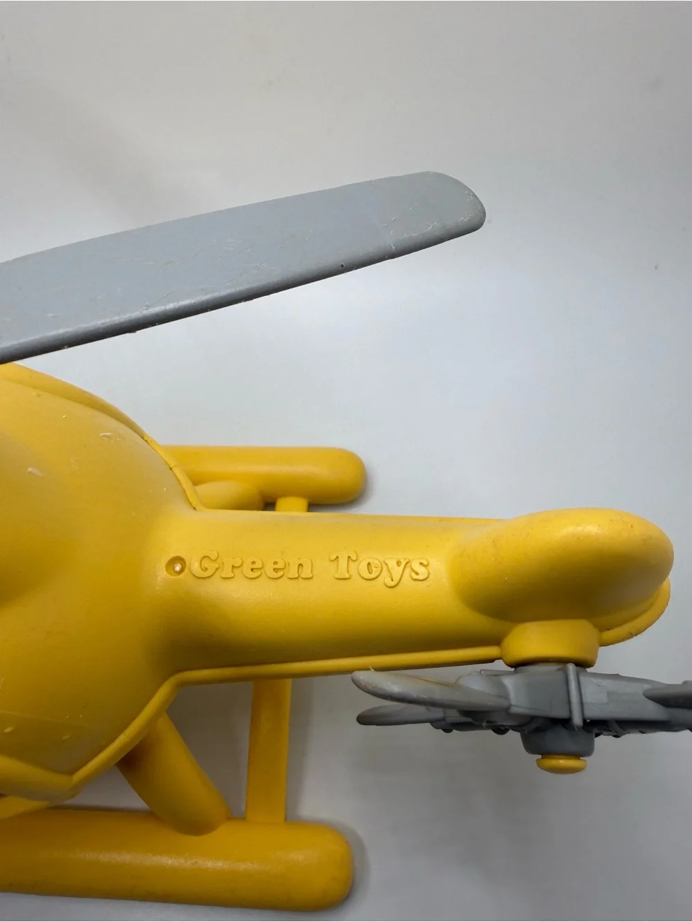Green Town durable yellow
