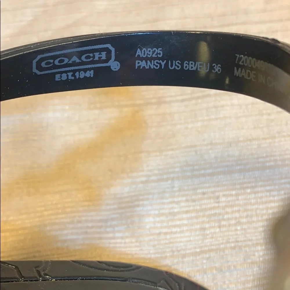 Coach stamp eu36