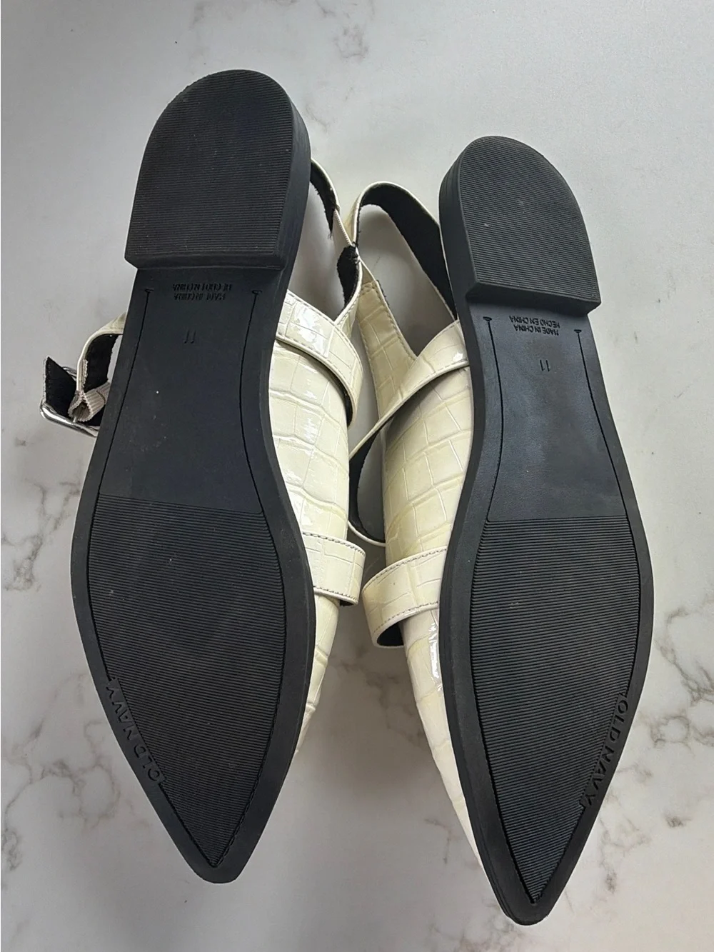 Old Navy sleek pointed