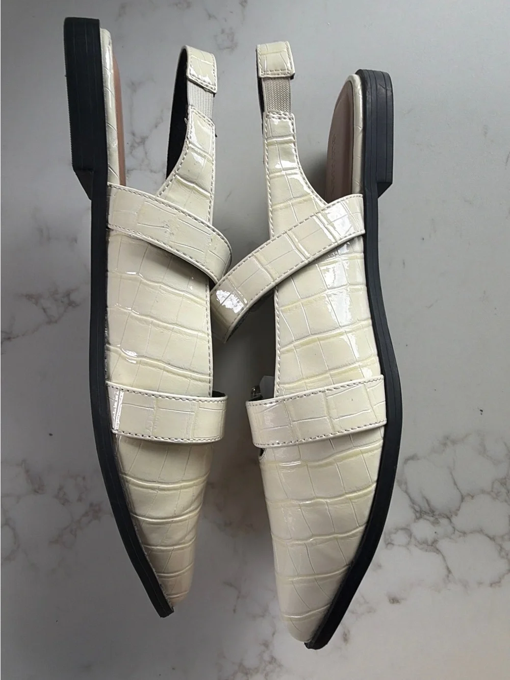 Old Navy sleek pointed