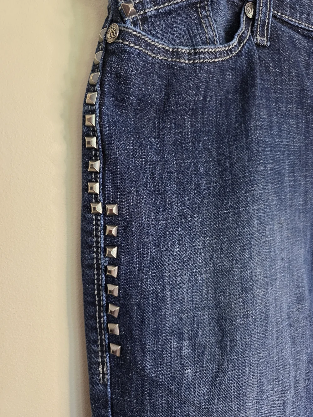 Rock & Republic stylish dark