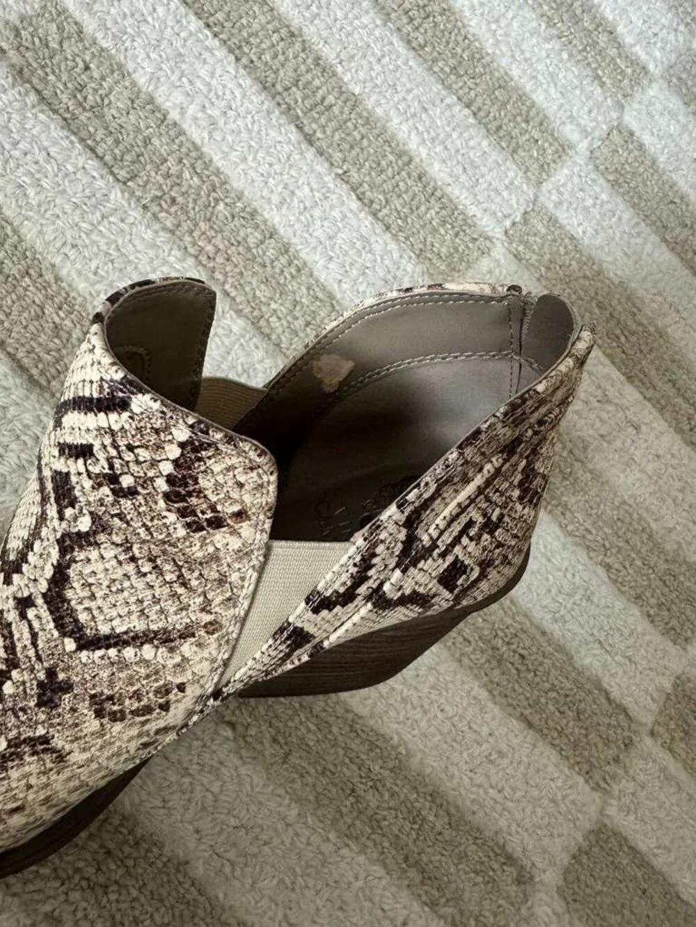 Vince Camuto vince camuto