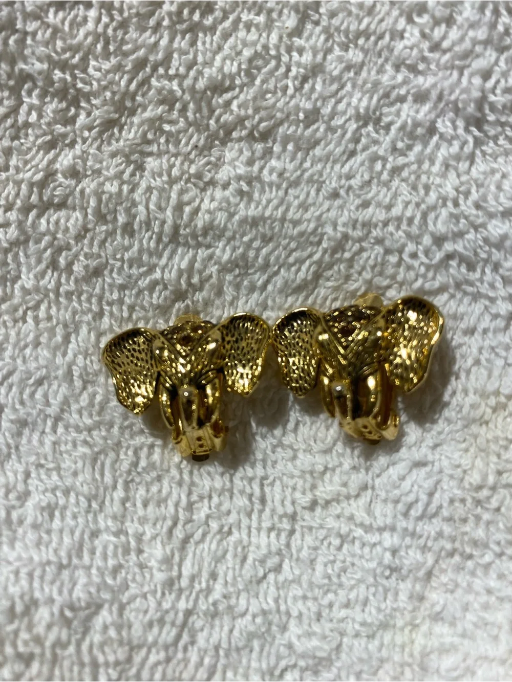 N/A elegant gold