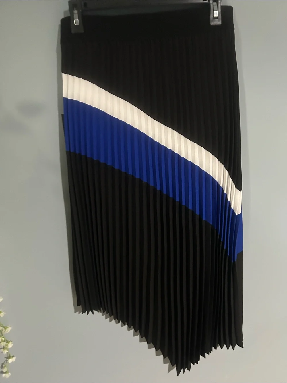 Dkny asymmetrical pleated