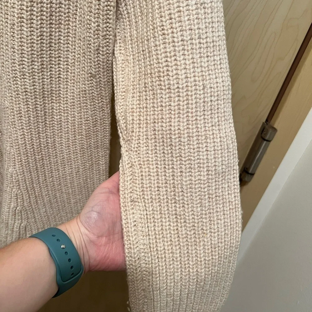 Athleta sweater size