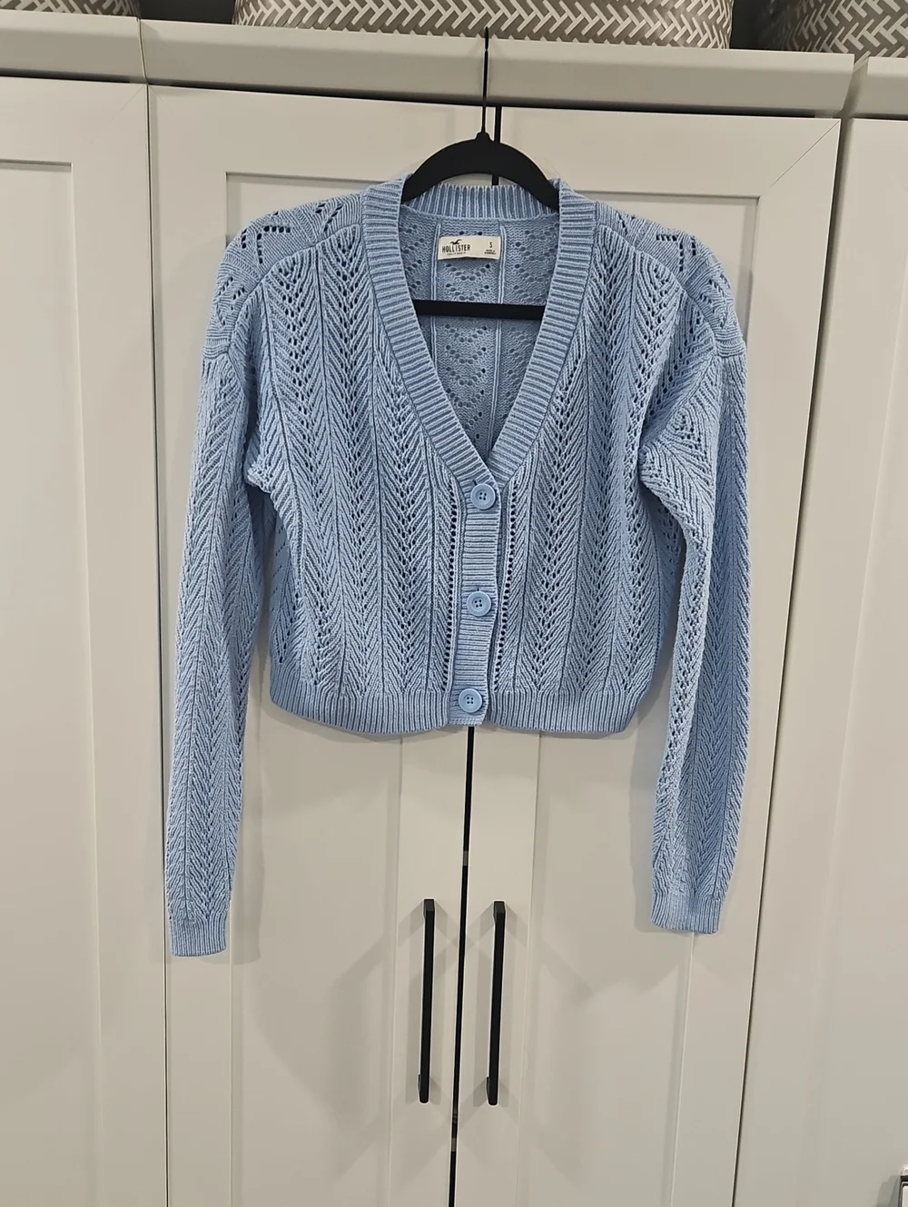 Hollister Pointelle Cropped Cardigan Sweater.  Light Blue. Size S.