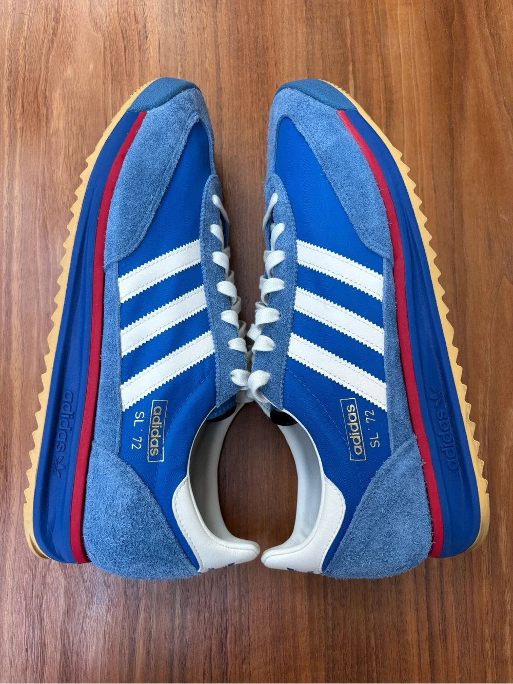 adidas simple shoes