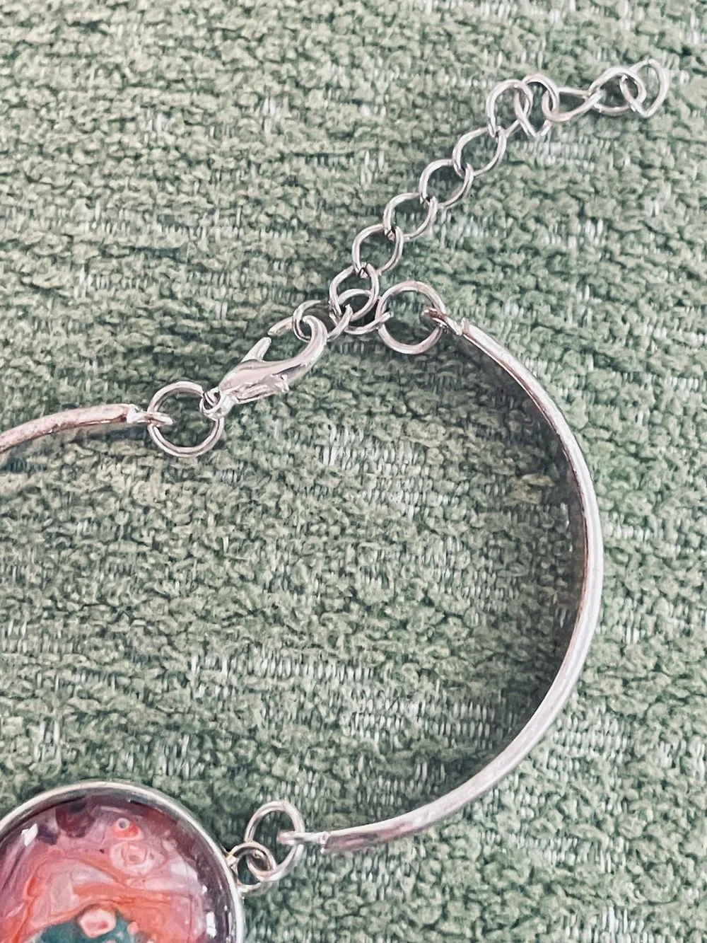 N/A stylish silver