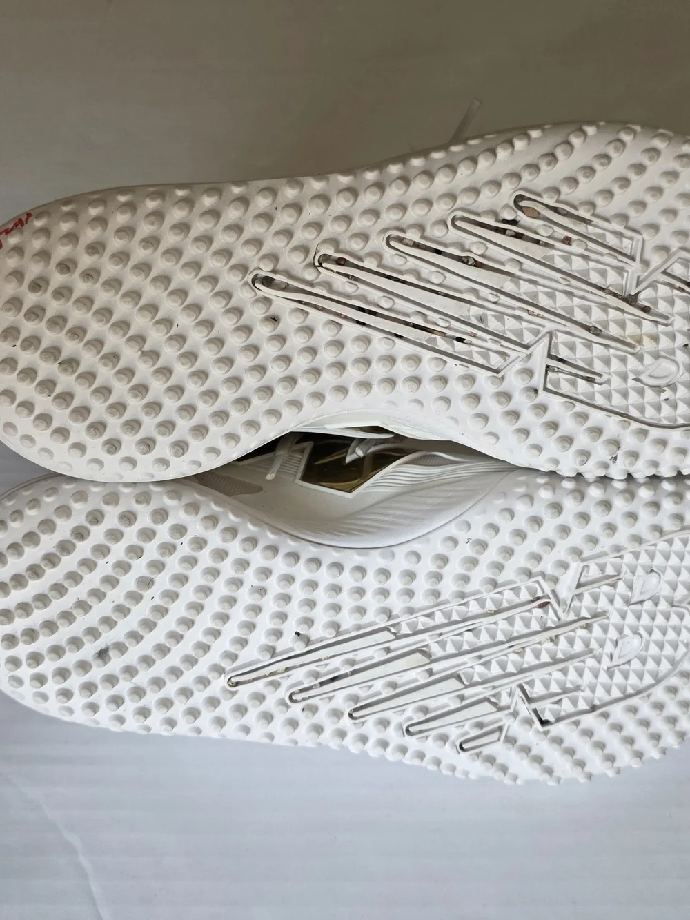 New Balance demands anywhere midsole