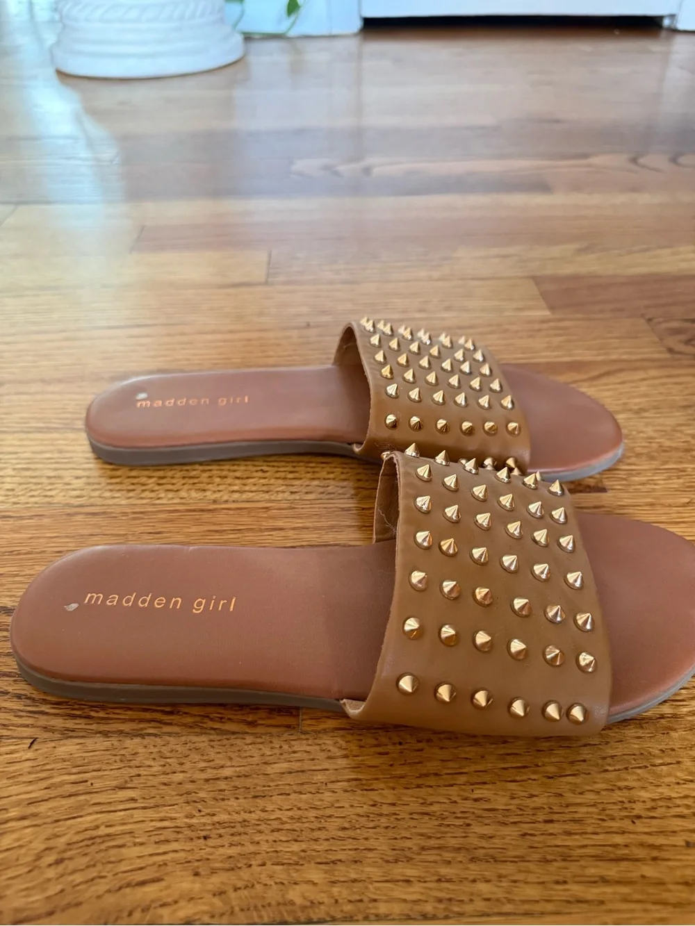 Madden Girl slide studs
