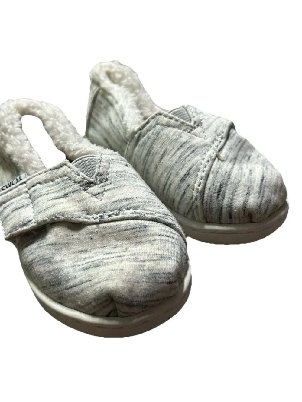 Toms kids slip