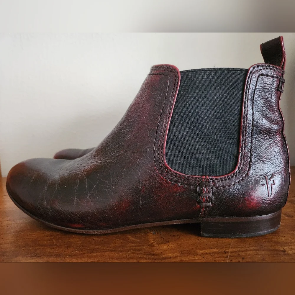 Frye chelsea out offers