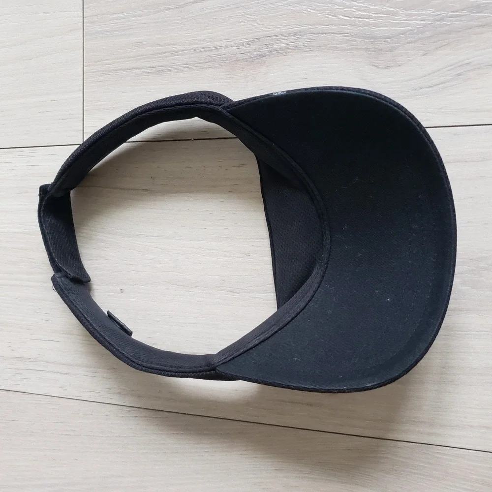 Oakley material synthetic