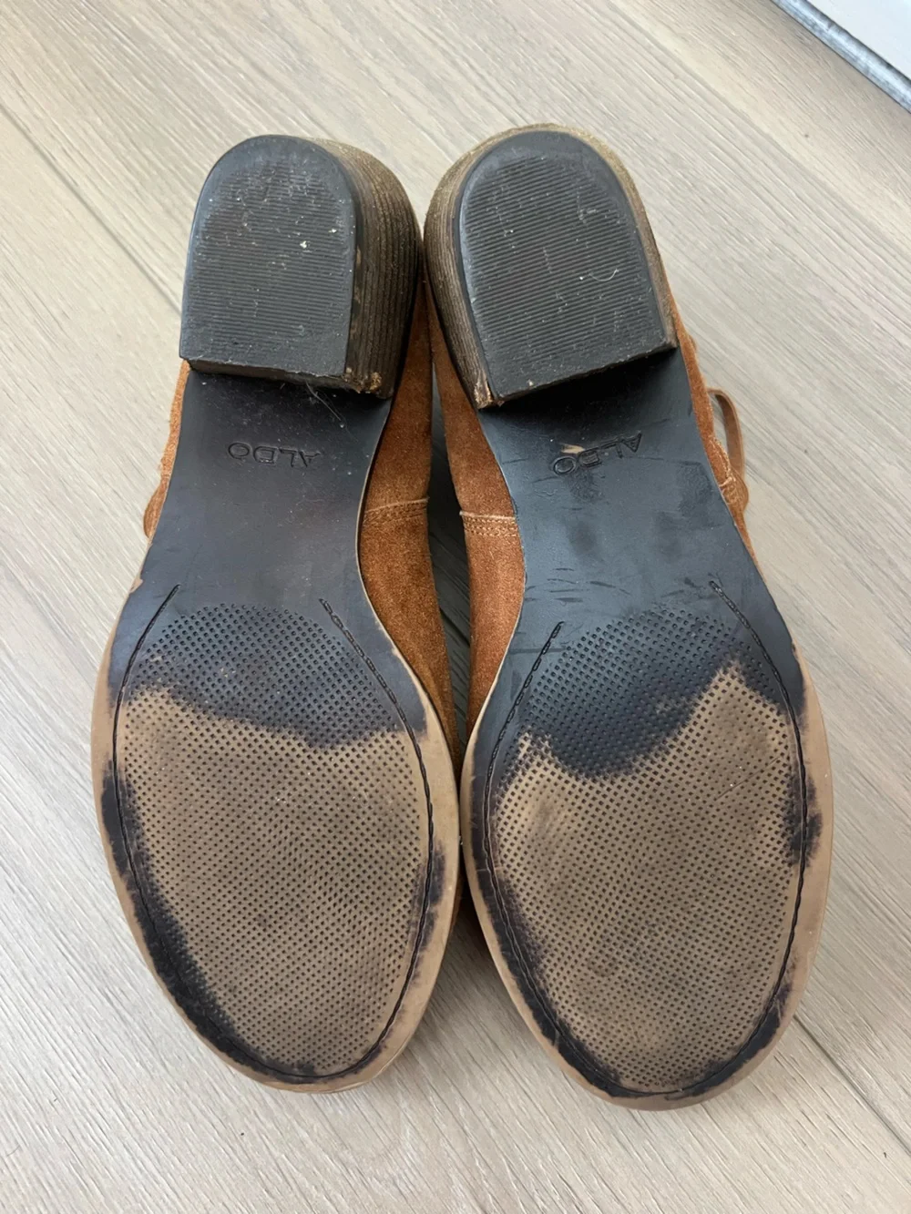 Aldo classic suede