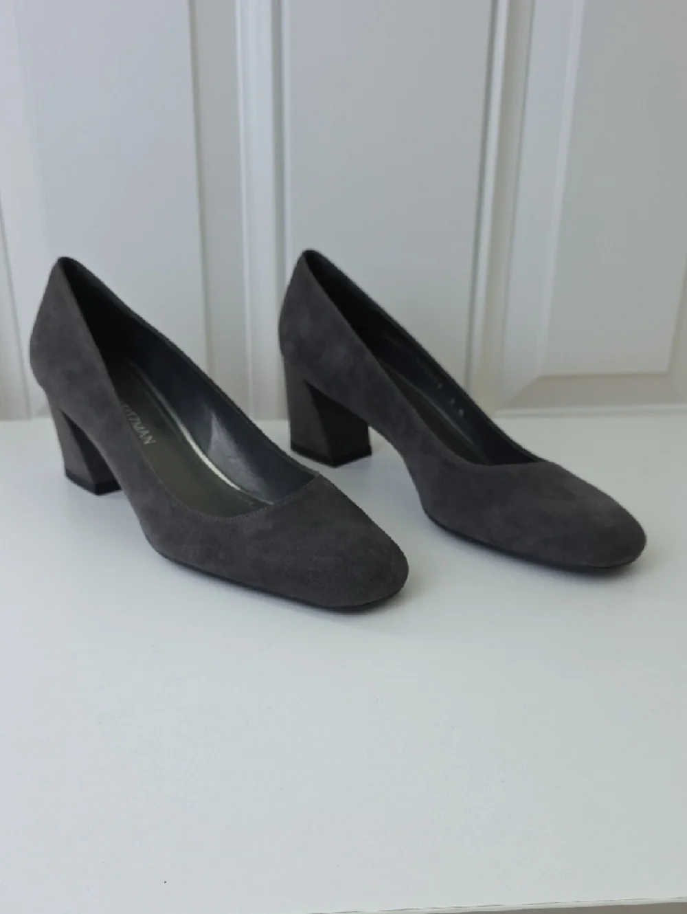 Stuart Weitzman pre owned