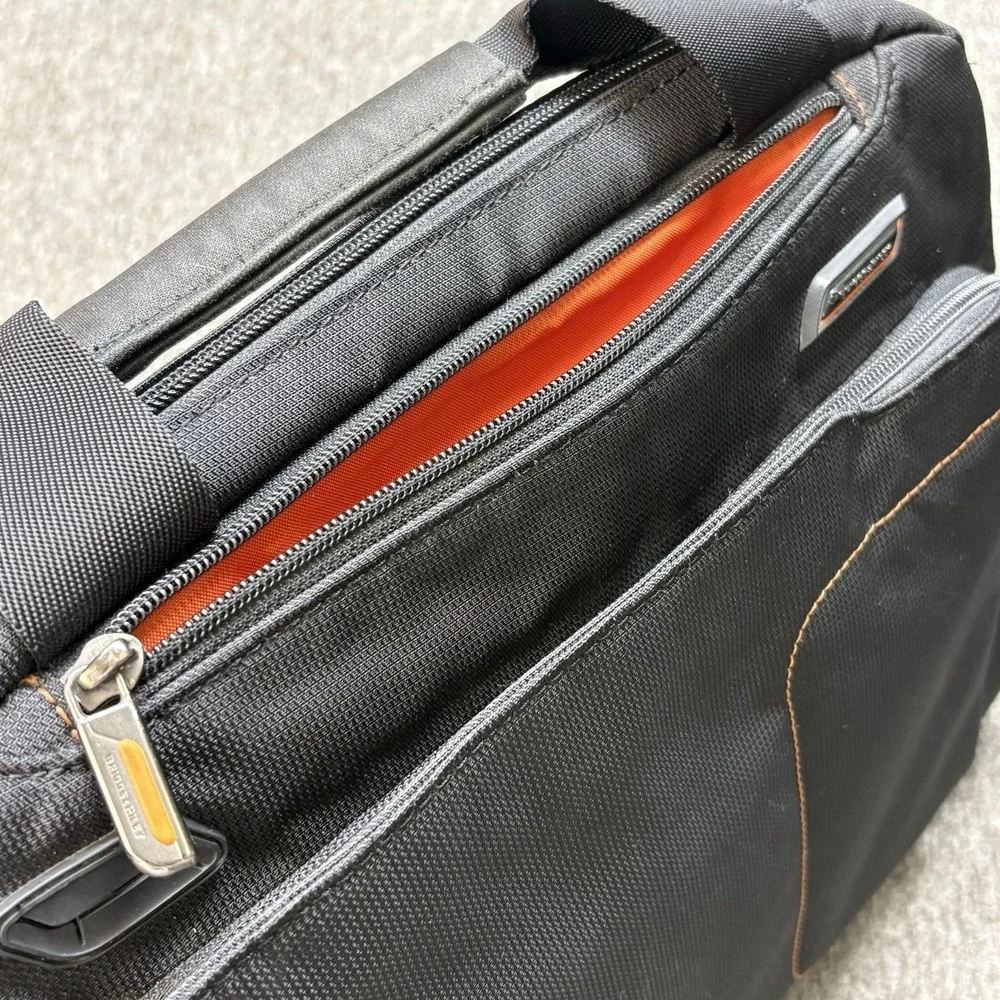 Briggs & Riley excellent preowned