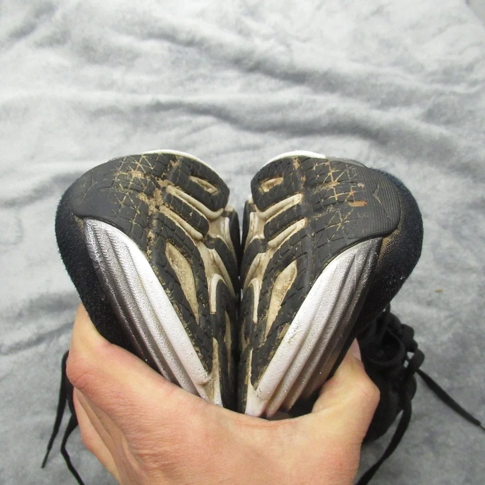 Hoka few blemish