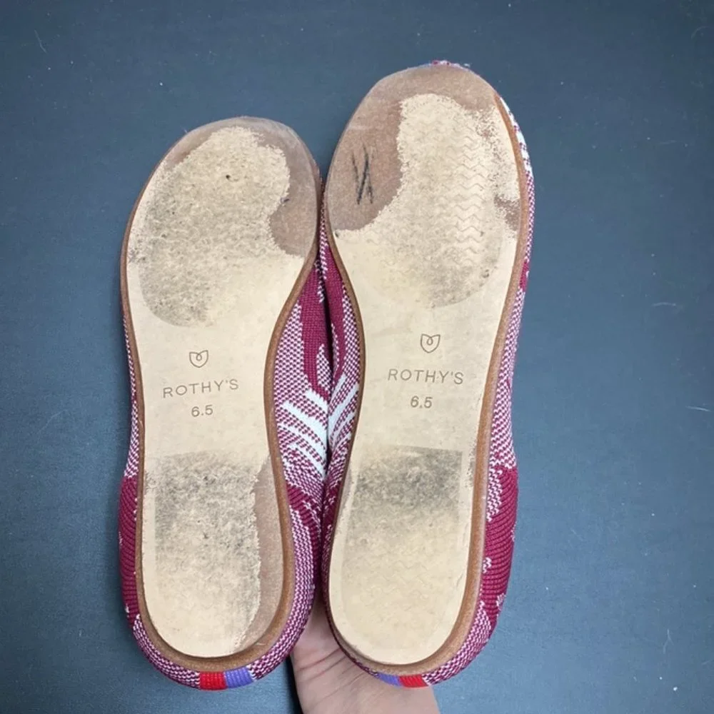 Rothys reposhing this