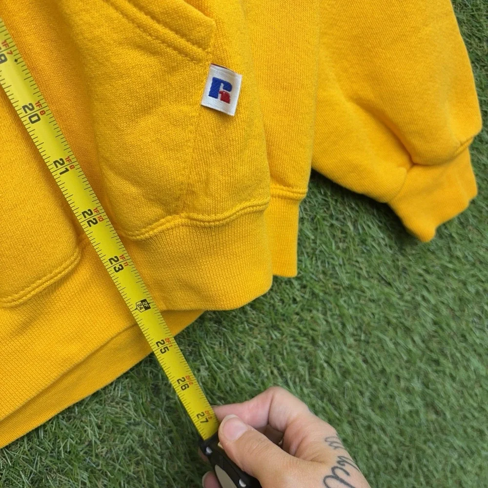 Russell Athletic shop confidence