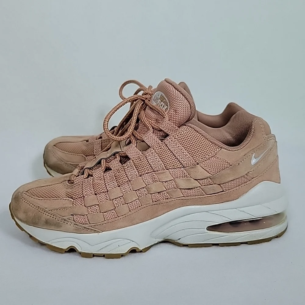 Nike guc rose