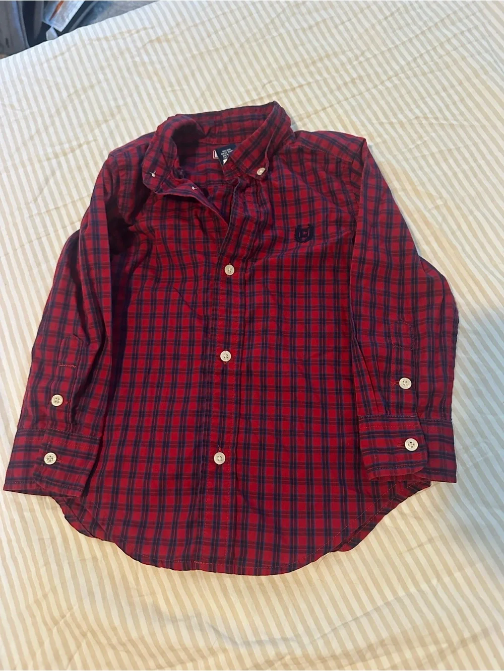 N/A button down