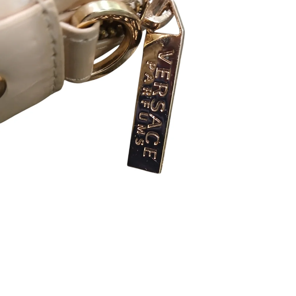 Versace details zip