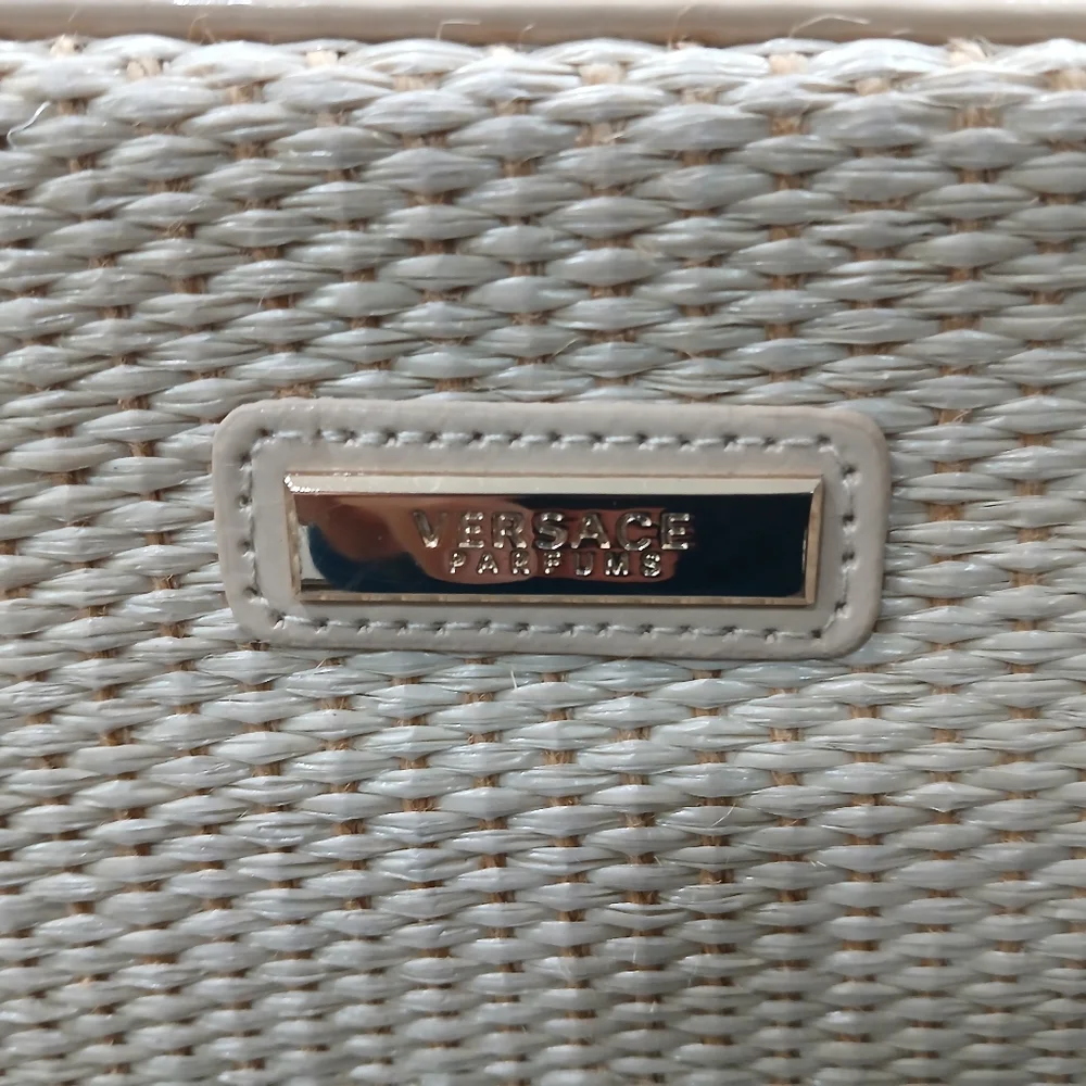 Versace details zip