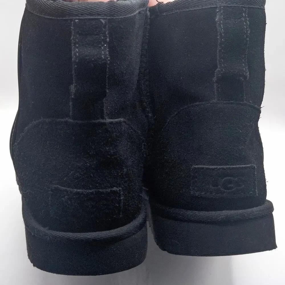 UGG classic mini