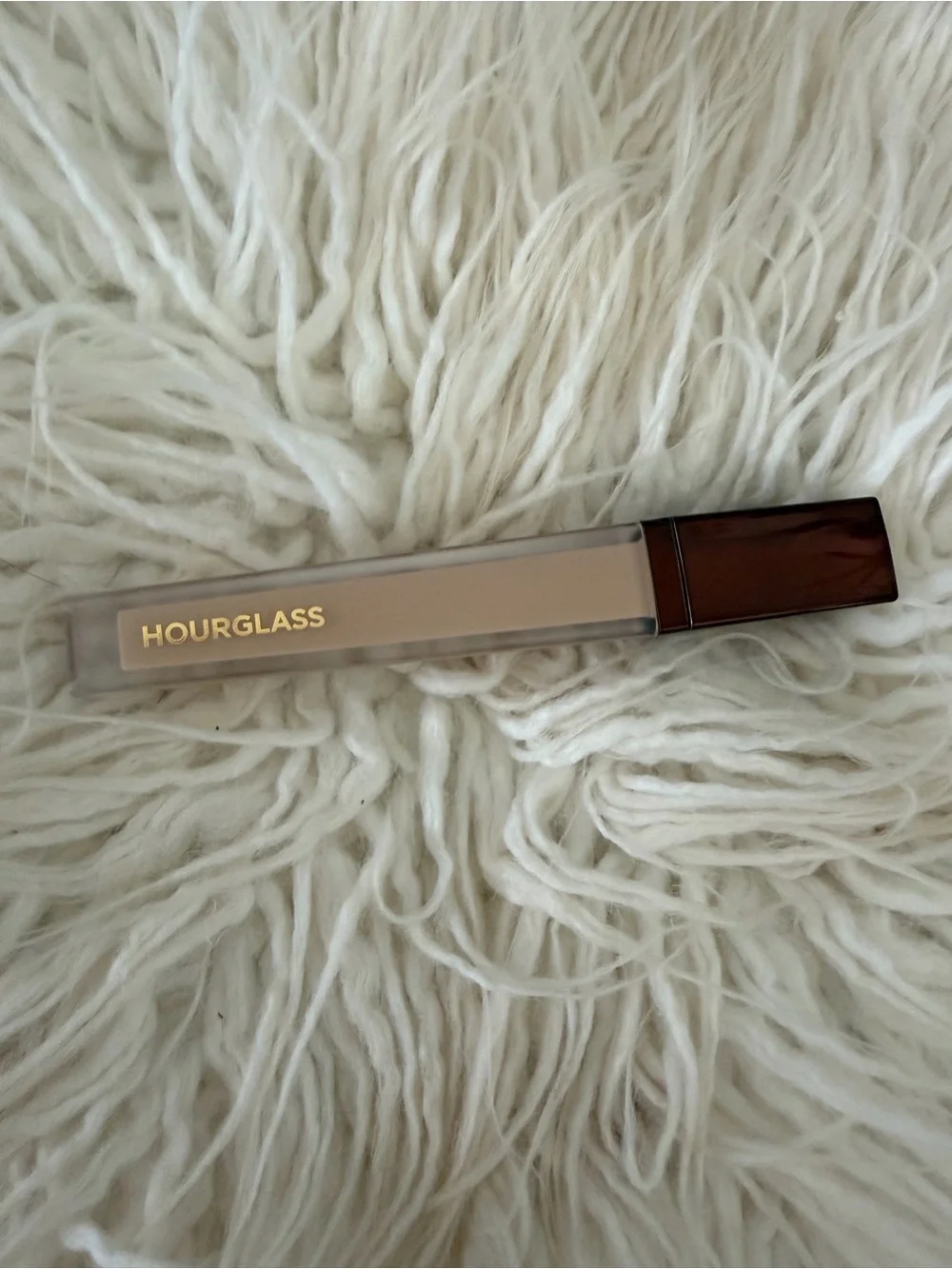 Hourglass buildable liquid