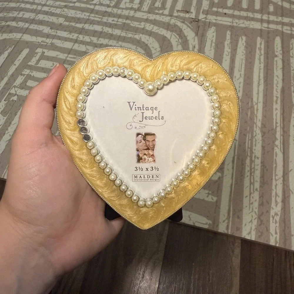 Malden Victorian Heart Picture Frame Mother Of Pearl Gold Tone Scroll Ornate
