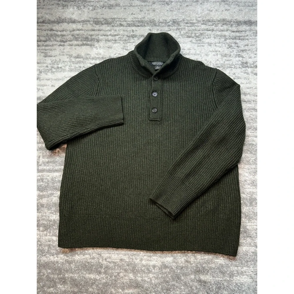 Banana Republic wool pullover