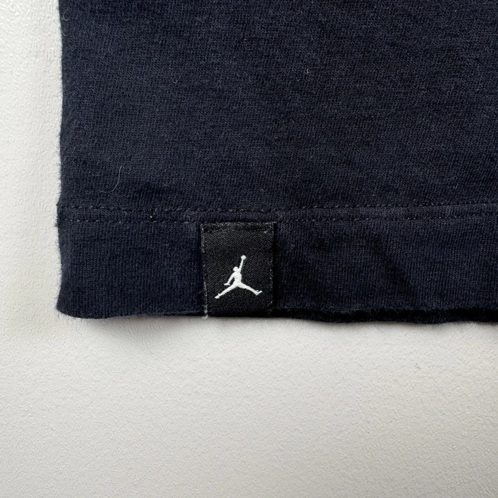 Jordan graphic size *spot
