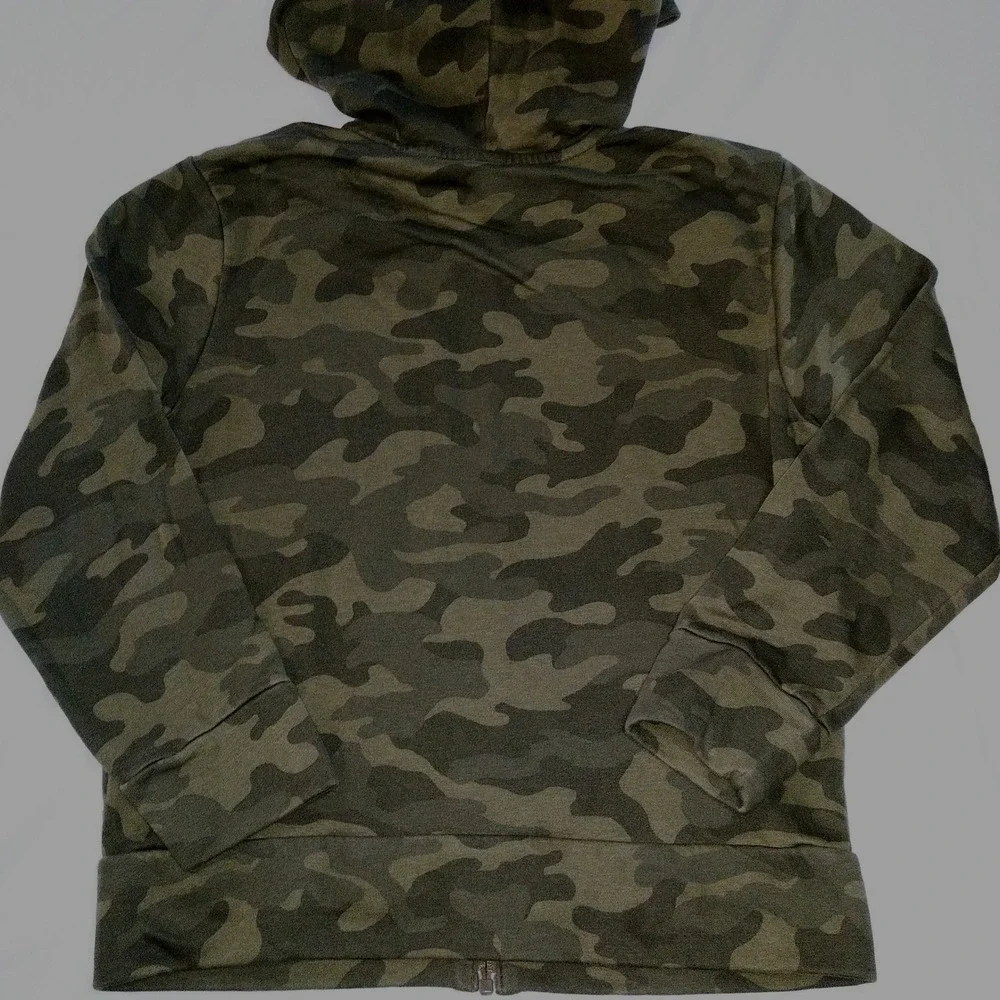 Old Navy accents fit multiple