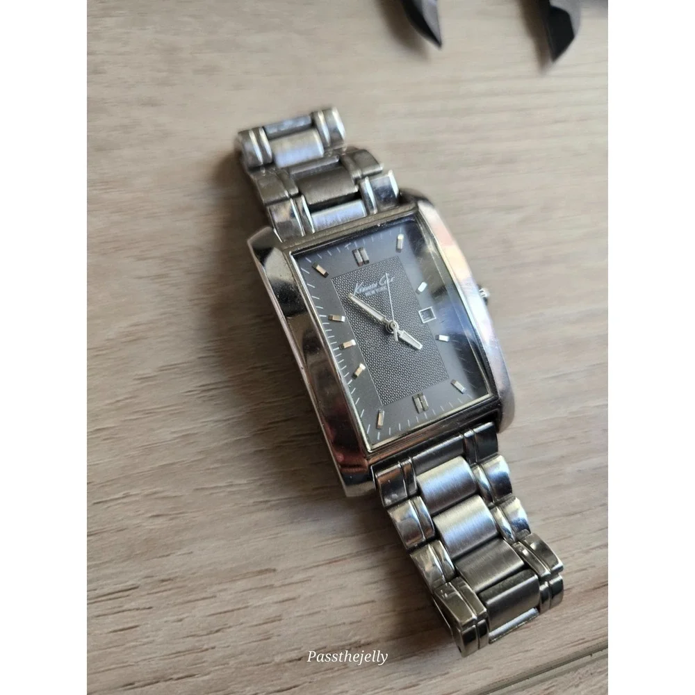 Kenneth Cole fresh battery