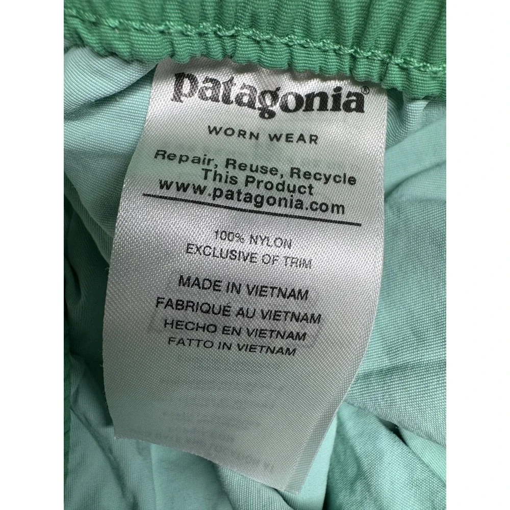 Patagonia dive into